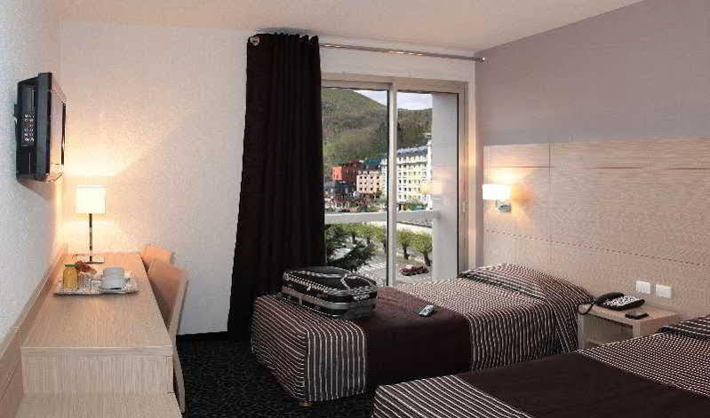 Hotel Le Mediterranee Lourdes Exteriör bild